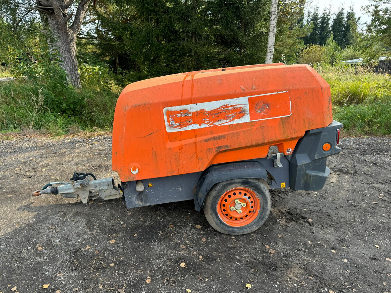ATLAS COPCO XAS68 - Légkompresszor: 2 kép. ATLAS COPCO XAS68 - Légkompresszor: 2 kép.