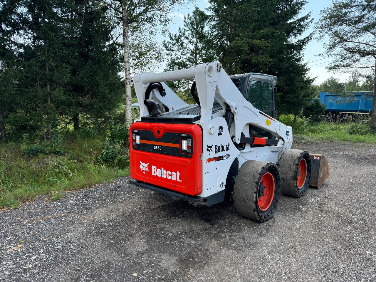 BOBCAT S850 - Mini homlokrakodó: 5 kép. BOBCAT S850 - Mini homlokrakodó: 5 kép.