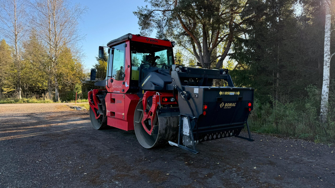 BOMAG BW 174 AP-41 AM - Úthenger: 3 kép. BOMAG BW 174 AP-41 AM - Úthenger: 3 kép.
