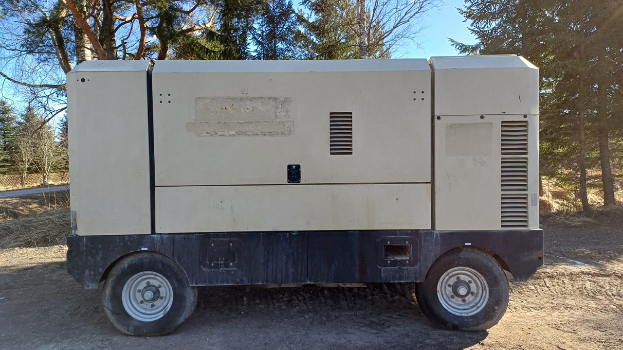 DOOSAN 12250 - Légkompresszor: 2 kép. DOOSAN 12250 - Légkompresszor: 2 kép.