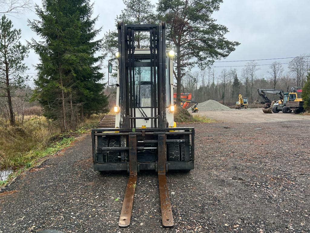 HYSTER H7.00XL 1997, - Dízel targonca: 4 kép. HYSTER H7.00XL 1997, - Dízel targonca: 4 kép.