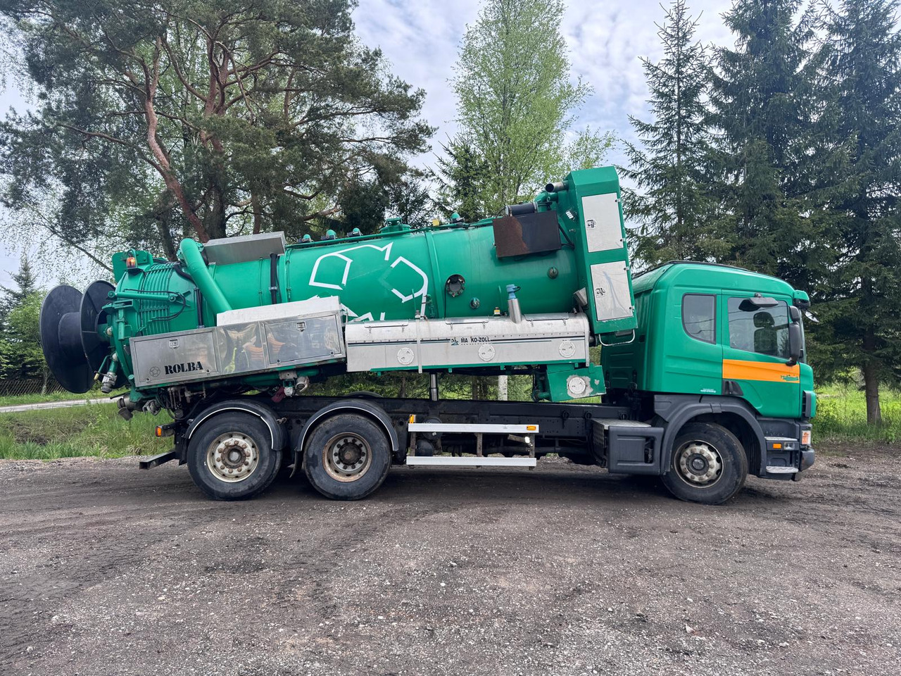 SCANIA P114 - Szippantós autó: 5 kép. SCANIA P114 - Szippantós autó: 5 kép.
