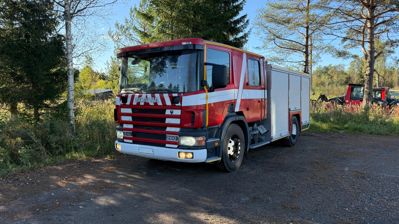 SCANIA P94 - Tűzoltóautó: 1 kép. SCANIA P94 - Tűzoltóautó: 1 kép.