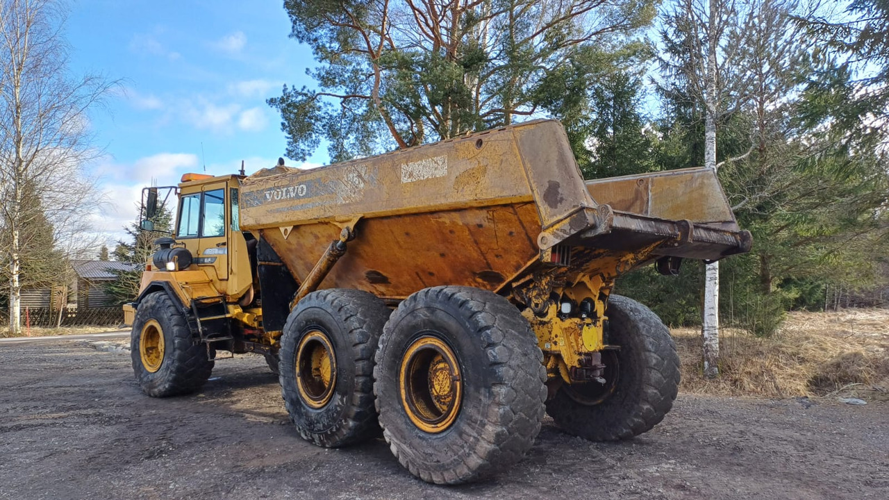 Volvo A25C 6X6 - Csuklós dömper: 3 kép. Volvo A25C 6X6 - Csuklós dömper: 3 kép.