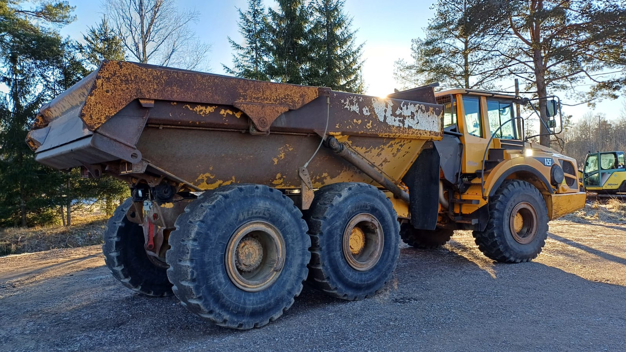 Volvo A25F - Csuklós dömper: 4 kép. Volvo A25F - Csuklós dömper: 4 kép.