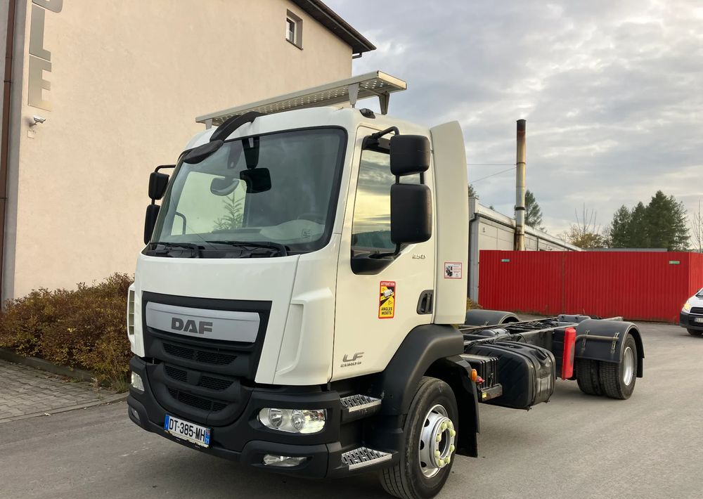 DAF Daf FL 16.250 euro 6 ramo do zabudowy - Alvaz teherautó: 1 kép. DAF Daf FL 16.250 euro 6 ramo do zabudowy - Alvaz teherautó: 1 kép.