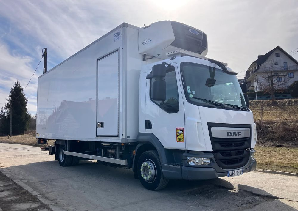 DAF Daf LF 12.210 chłodnia multi temperatura 16 palet - Hűtős teherautó: 2 kép. DAF Daf LF 12.210 chłodnia multi temperatura 16 palet - Hűtős teherautó: 2 kép.