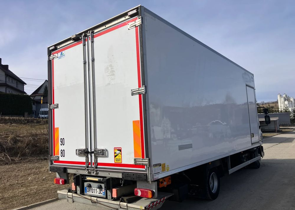 DAF Daf LF 12.210 chłodnia multi temperatura 16 palet - Hűtős teherautó: 3 kép. DAF Daf LF 12.210 chłodnia multi temperatura 16 palet - Hűtős teherautó: 3 kép.