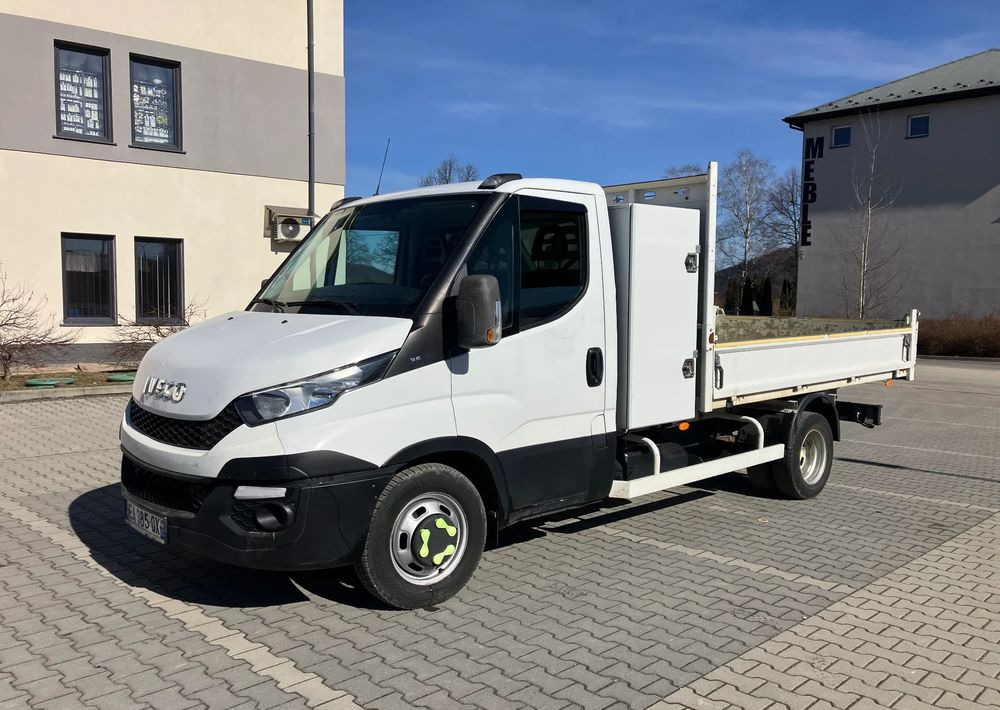 Iveco Iveco daily 35C13 wywrotka kiper - Billenőplatós kisteherautó: 1 kép. Iveco Iveco daily 35C13 wywrotka kiper - Billenőplatós kisteherautó: 1 kép.