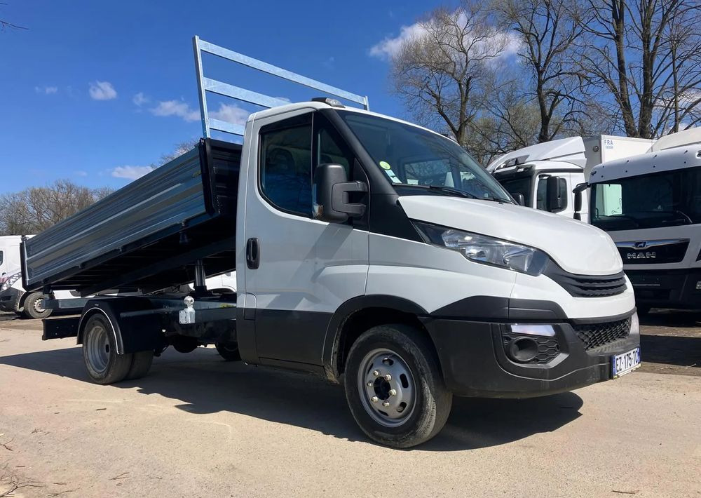 Iveco Iveco daily 35C14 wywrotka solidny kiper - Billenőplatós kisteherautó: 2 kép. Iveco Iveco daily 35C14 wywrotka solidny kiper - Billenőplatós kisteherautó: 2 kép.
