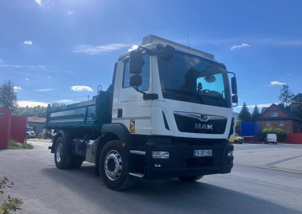 MAN MAN TGM 18.290 kiper MEILLER wywrotka blokada mostu - Billenőplatós teherautó: 3 kép. MAN MAN TGM 18.290 kiper MEILLER wywrotka blokada mostu - Billenőplatós teherautó: 3 kép.