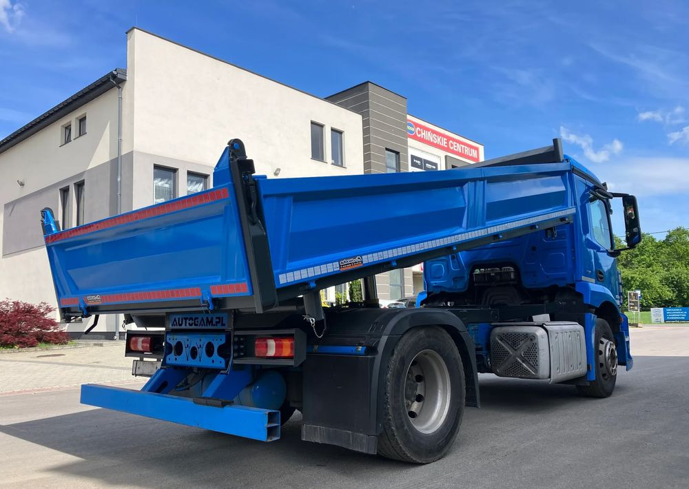 Mercedes-Benz ANTOS 1830 solidny kiper wywrotka blokada mostu - Billenőplatós teherautó: 5 kép. Mercedes-Benz ANTOS 1830 solidny kiper wywrotka blokada mostu - Billenőplatós teherautó: 5 kép.