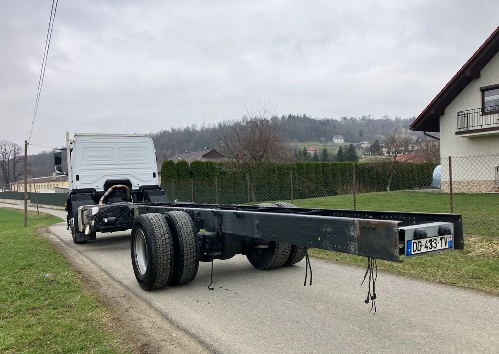 Mercedes-Benz Mercedes Axor 1829  Rama do zabudowy kiper beczka hakowiec laweta - Alvaz teherautó: 3 kép. Mercedes-Benz Mercedes Axor 1829  Rama do zabudowy kiper beczka hakowiec laweta - Alvaz teherautó: 3 kép.