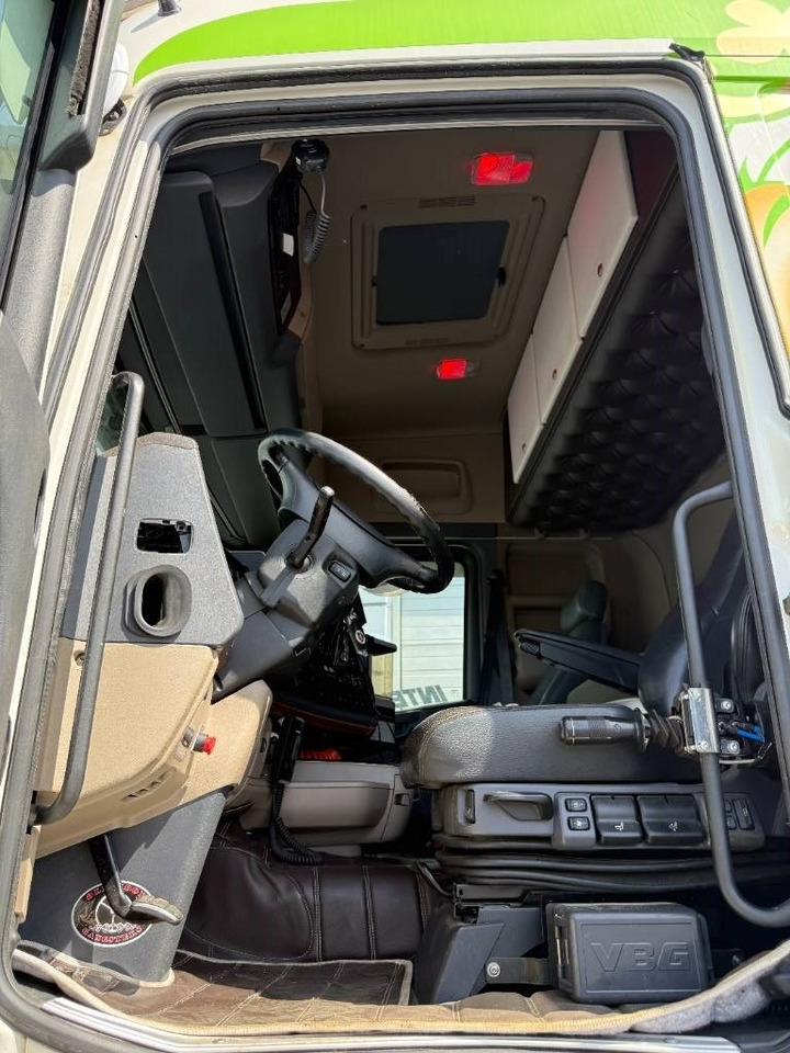 Scania R520LB8X4*4HNB - Horgos rakodó teherautó: 5 kép. Scania R520LB8X4*4HNB - Horgos rakodó teherautó: 5 kép.