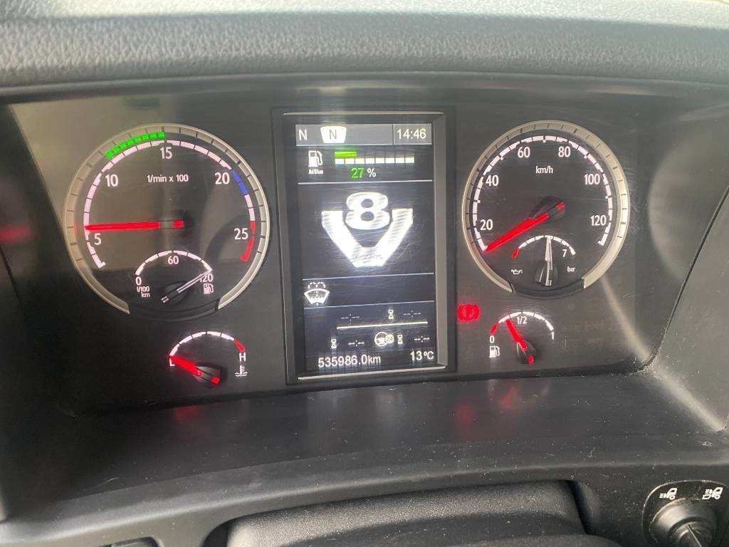 Scania R580lb8x4*4hna  - Horgos rakodó teherautó: 4 kép. Scania R580lb8x4*4hna  - Horgos rakodó teherautó: 4 kép.