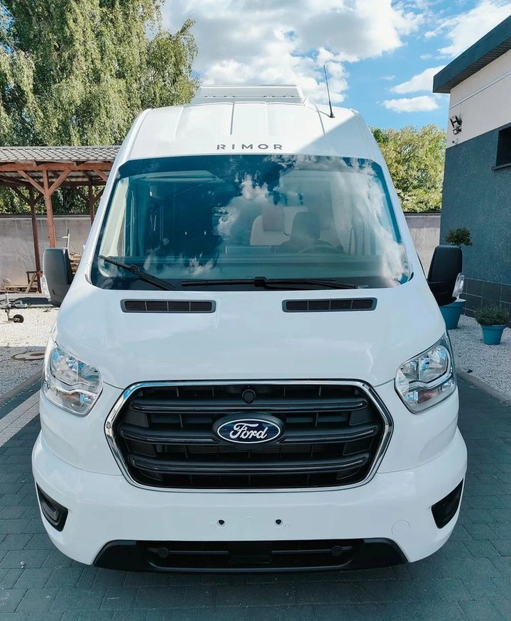 FORD Rimor NEW Ford Van 238 Truma Diesel Roller Shutters Remis AUTOMAT - Kempingautó: 2 kép. FORD Rimor NEW Ford Van 238 Truma Diesel Roller Shutters Remis AUTOMAT - Kempingautó: 2 kép.