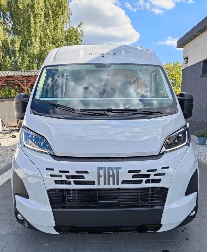 Fiat Ducato Rimor Horus 45 NEW AUTOMAT Grau Truma Diesel Lampen FULL LED 4-Sitzer - Kempingautó: 2 kép. Fiat Ducato Rimor Horus 45 NEW AUTOMAT Grau Truma Diesel Lampen FULL LED 4-Sitzer - Kempingautó: 2 kép.