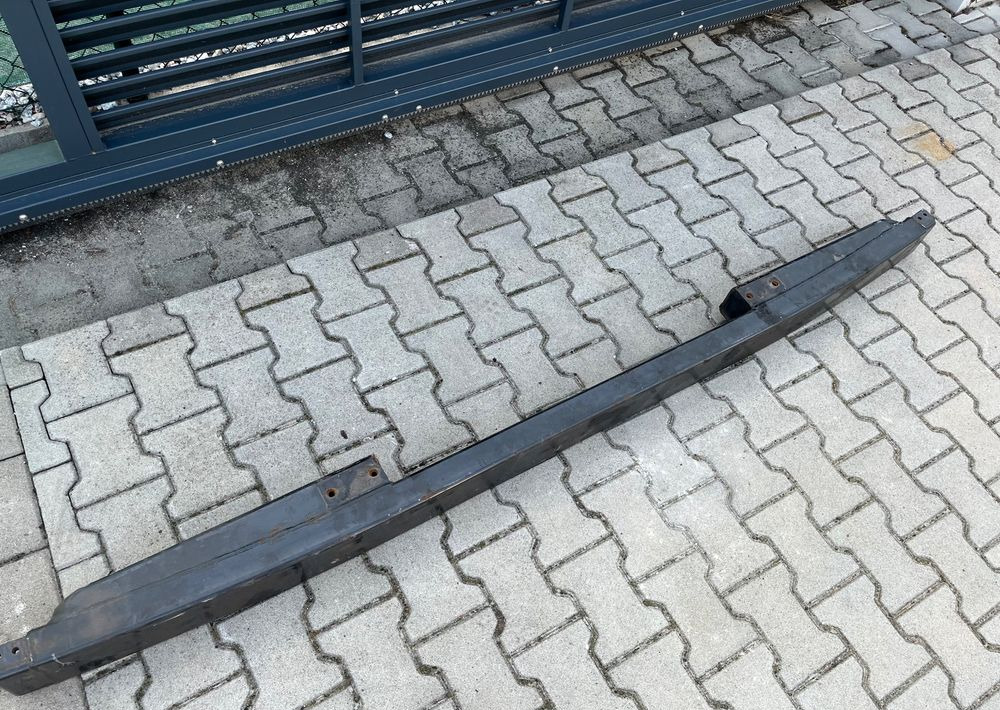 Belka najazdowa Iveco S-Way zderzak S Way - Lökhárító - Teherautó: 2 kép. Belka najazdowa Iveco S-Way zderzak S Way - Lökhárító - Teherautó: 2 kép.