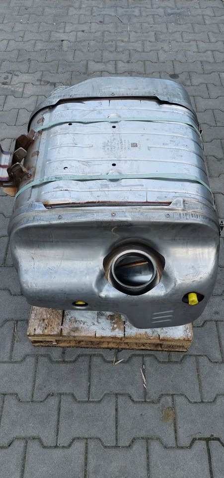 IVECO EUROCARGO EURO 6 KATALIZATOR TŁUMIK NOWY 5801833244 - Katalizátor - Teherautó: 1 kép. IVECO EUROCARGO EURO 6 KATALIZATOR TŁUMIK NOWY 5801833244 - Katalizátor - Teherautó: 1 kép.