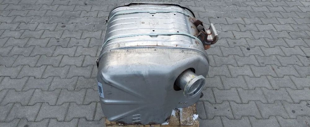 IVECO EUROCARGO EURO 6 KATALIZATOR TŁUMIK NOWY 5801833244 - Katalizátor - Teherautó: 4 kép. IVECO EUROCARGO EURO 6 KATALIZATOR TŁUMIK NOWY 5801833244 - Katalizátor - Teherautó: 4 kép.