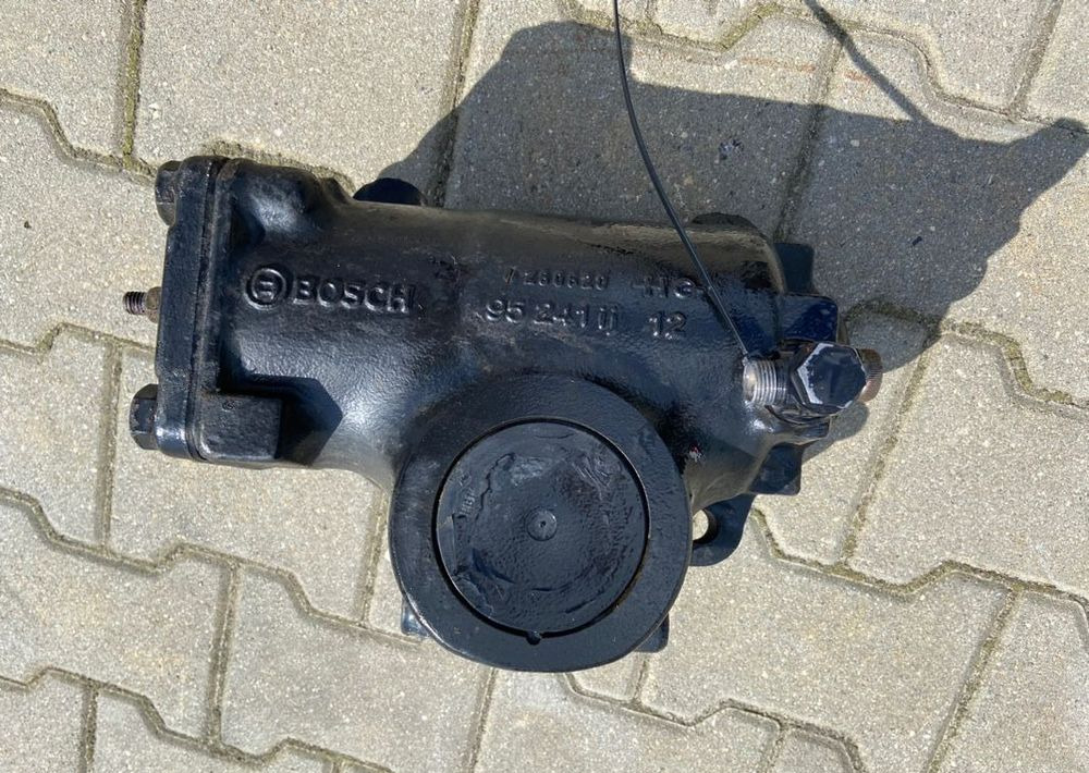 Kolumna kierownicza MAN TGL TGM TG 3 euro 6 przekładnia - Kormányoszlop - Teherautó: 3 kép. Kolumna kierownicza MAN TGL TGM TG 3 euro 6 przekładnia - Kormányoszlop - Teherautó: 3 kép.