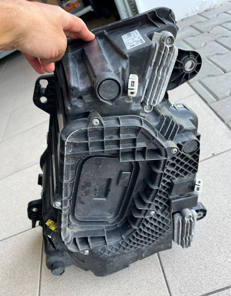 Lampa LED Volvo FH5 Reflektor FH 5 prawy RH - Lámpá/ Világítás - Teherautó: 3 kép. Lampa LED Volvo FH5 Reflektor FH 5 prawy RH - Lámpá/ Világítás - Teherautó: 3 kép.