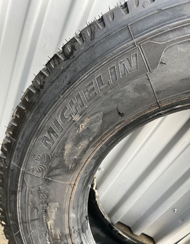 NOWA Opona Michelin X Multi 215/75R 17.5” - Gumiabroncs - Teherautó: 2 kép. NOWA Opona Michelin X Multi 215/75R 17.5” - Gumiabroncs - Teherautó: 2 kép.
