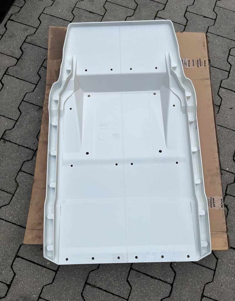 NOWY Błotnik MAN TGX euro 6 chlapacz biały - Sárvédő - Teherautó: 2 kép. NOWY Błotnik MAN TGX euro 6 chlapacz biały - Sárvédő - Teherautó: 2 kép.