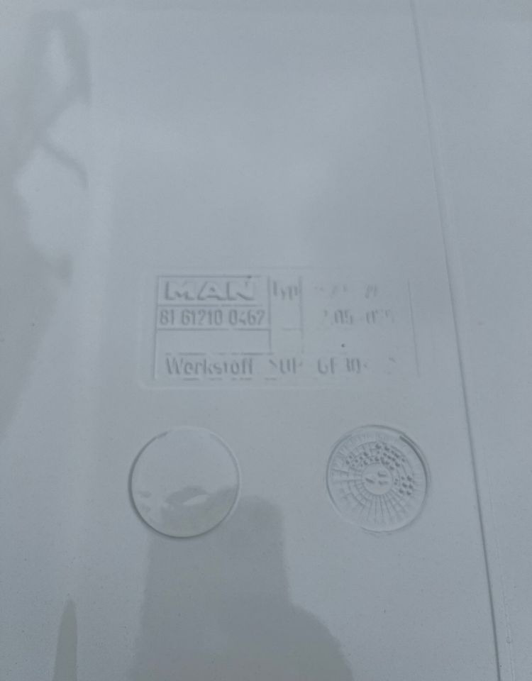NOWY Błotnik MAN TGX euro 6 chlapacz biały - Sárvédő - Teherautó: 3 kép. NOWY Błotnik MAN TGX euro 6 chlapacz biały - Sárvédő - Teherautó: 3 kép.