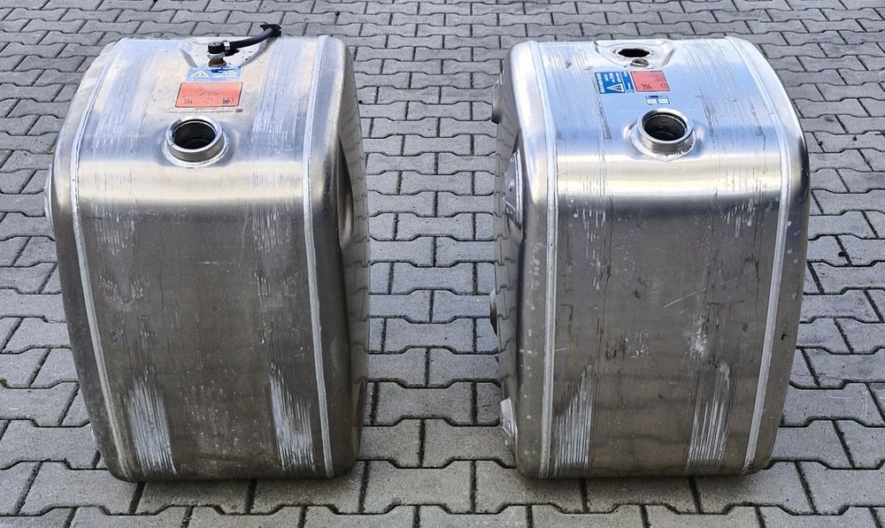 SCANIA R S ZBIORNIK PALIWA 200L NOWY - Üzemanyag tartály - Teherautó: 1 kép. SCANIA R S ZBIORNIK PALIWA 200L NOWY - Üzemanyag tartály - Teherautó: 1 kép.