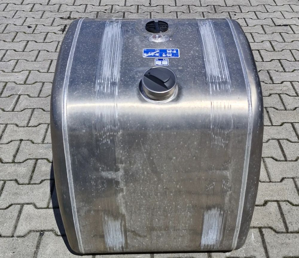 SCANIA R S ZBIORNIK PALIWA 200L NOWY - Üzemanyagrendszer: 1 kép. SCANIA R S ZBIORNIK PALIWA 200L NOWY - Üzemanyagrendszer: 1 kép.