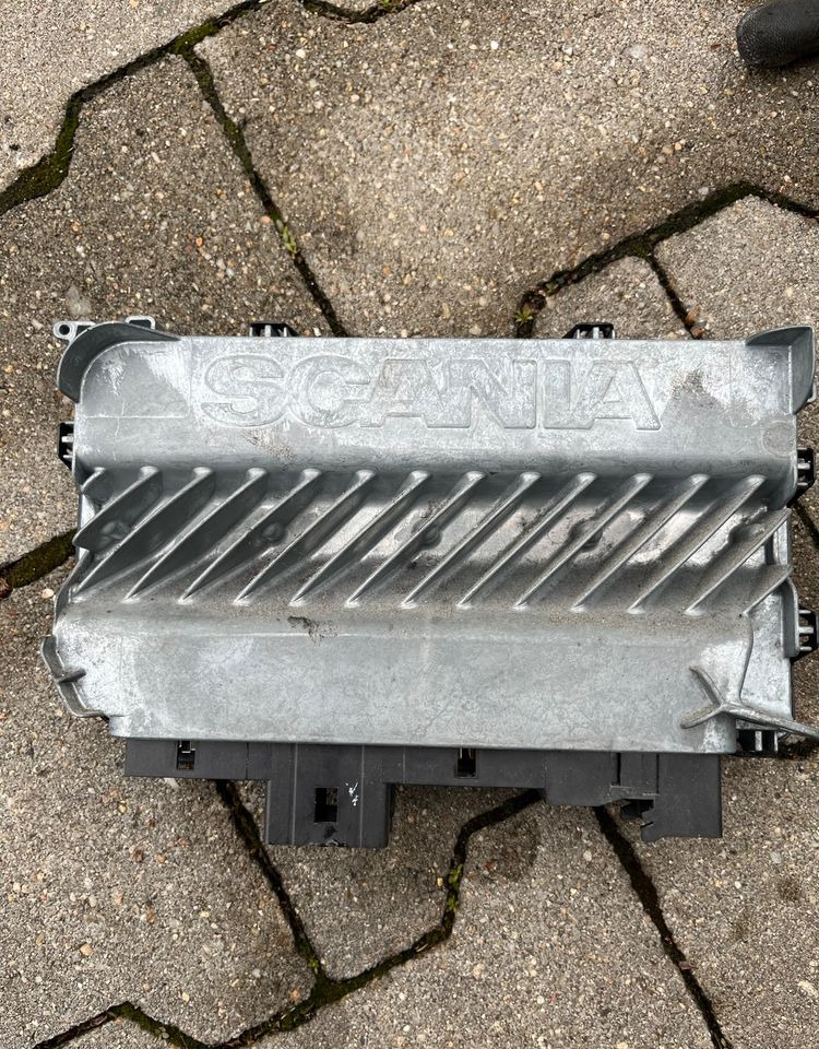 Sterownik ECU CUV3 Scania R S komputer NTG - ECU - Teherautó: 3 kép. Sterownik ECU CUV3 Scania R S komputer NTG - ECU - Teherautó: 3 kép.