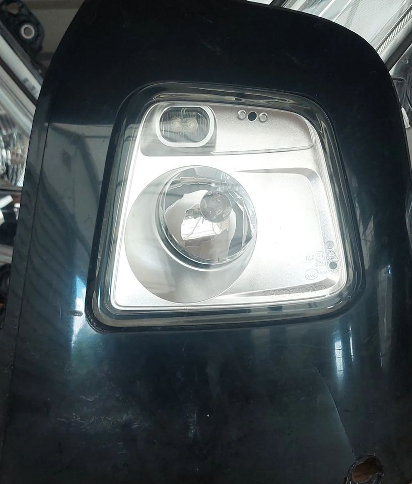 VOLVO FH4 FH5 HALOGEN DACHOWYY LEWY - Lámpá/ Világítás - Teherautó: 1 kép. VOLVO FH4 FH5 HALOGEN DACHOWYY LEWY - Lámpá/ Világítás - Teherautó: 1 kép.