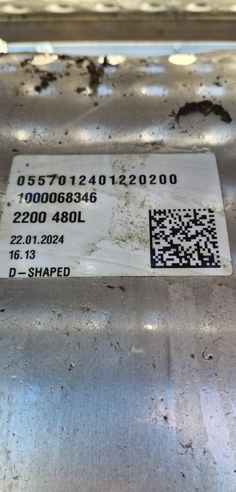 VOLVO FH4 FH5 RENAULT GAMA T ZBIORNIK PALIWA 480L - Üzemanyag tartály - Teherautó: 5 kép. VOLVO FH4 FH5 RENAULT GAMA T ZBIORNIK PALIWA 480L - Üzemanyag tartály - Teherautó: 5 kép.