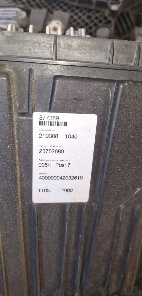 VOLVO FH5 LAMPA PRZEDNIA FULL LED 23752680 23752678 24056515 - Fényszóró - Teherautó: 4 kép. VOLVO FH5 LAMPA PRZEDNIA FULL LED 23752680 23752678 24056515 - Fényszóró - Teherautó: 4 kép.