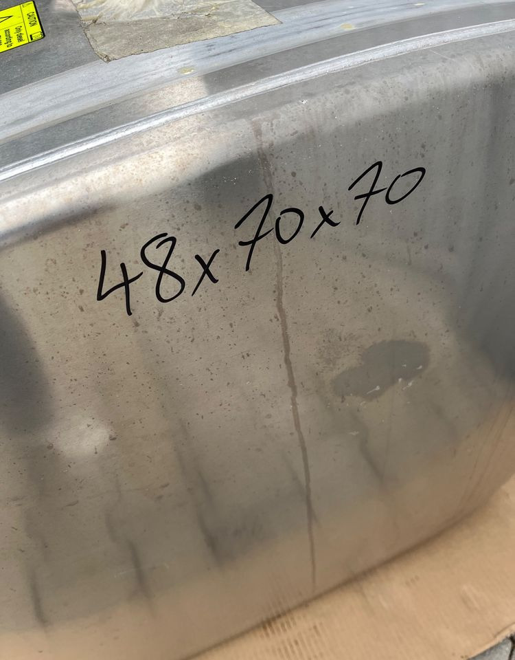 Zbiornik paliwa Scania R S 200L bak 1871187 jak NOWY - Üzemanyagrendszer - Teherautó: 5 kép. Zbiornik paliwa Scania R S 200L bak 1871187 jak NOWY - Üzemanyagrendszer - Teherautó: 5 kép.