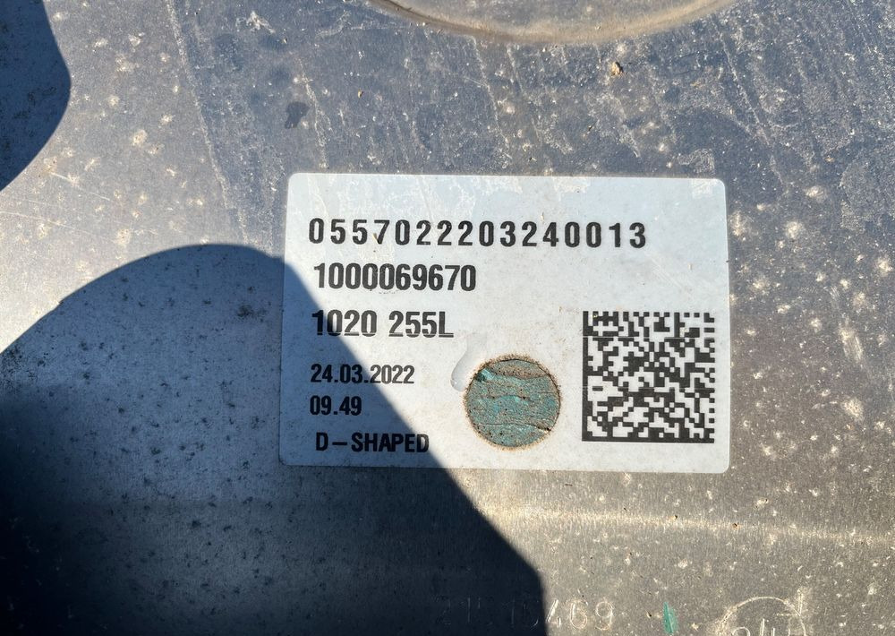 Üzemanyagrendszer - Teherautó Zbiornik paliwa Volvo FH FM Renault 255 L low deck megi bak: 7 kép.