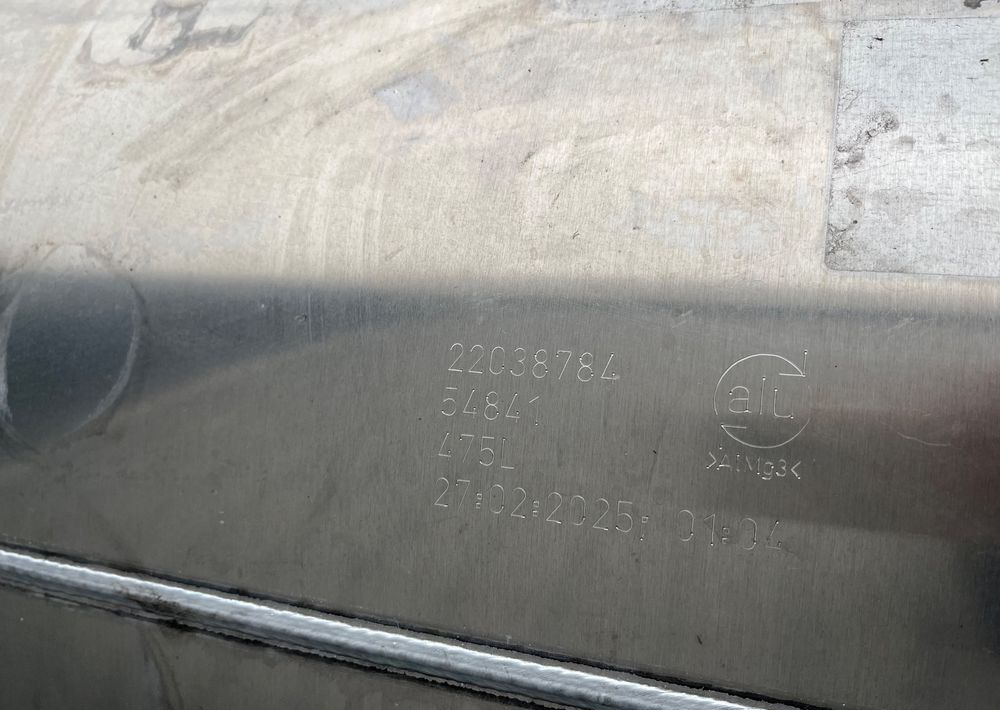 Zbiornik paliwa Volvo FH FM Renault 475 litrów bak low deck - Üzemanyagrendszer - Teherautó: 4 kép. Zbiornik paliwa Volvo FH FM Renault 475 litrów bak low deck - Üzemanyagrendszer - Teherautó: 4 kép.