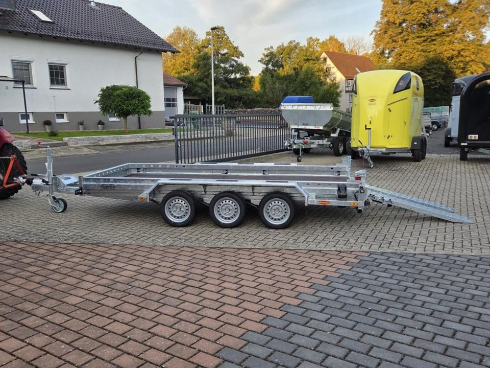 Böckmann BT-ST 4018/35 T PKW-Anhänger Maschinentransporter - Gépszállító utánfutó: 5 kép. Böckmann BT-ST 4018/35 T PKW-Anhänger Maschinentransporter - Gépszállító utánfutó: 5 kép.