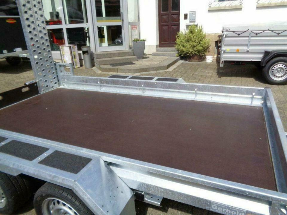 Böckmann Baumaschinentransporter, 3,5 to. Minibagger - Gépszállító utánfutó: 4 kép. Böckmann Baumaschinentransporter, 3,5 to. Minibagger - Gépszállító utánfutó: 4 kép.