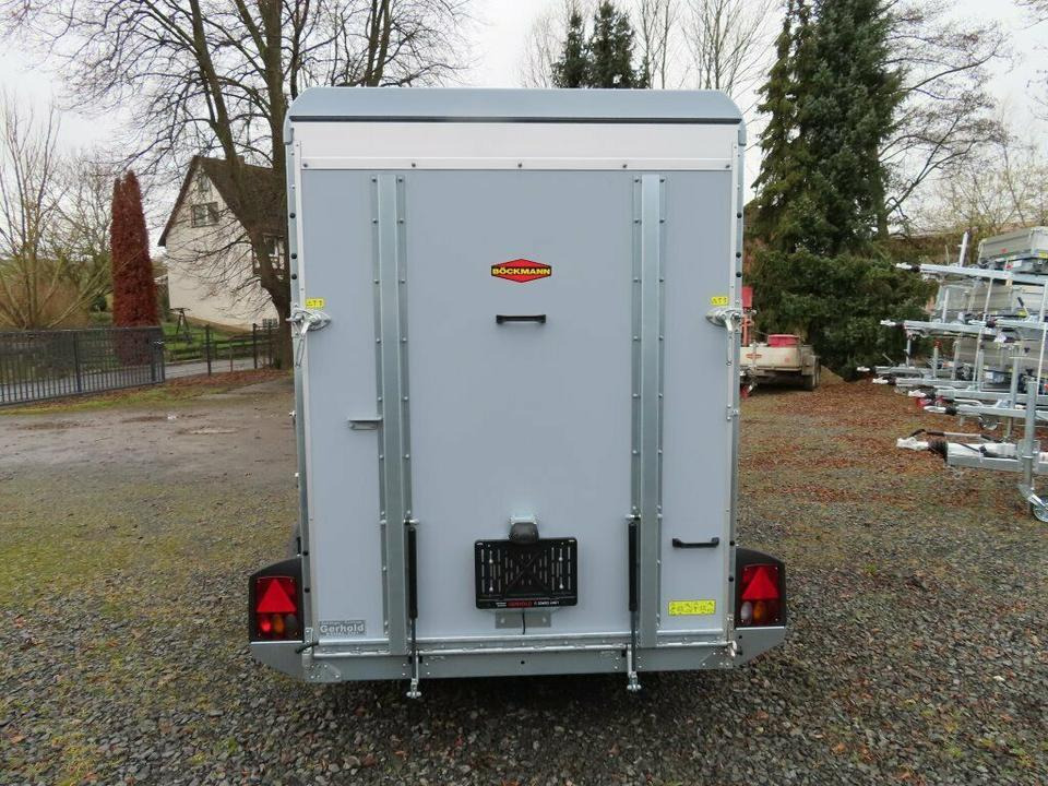 Böckmann KT 3015 PKW Anhänger - Koffer Flügeltür / Auffahrrampe - Pótkocsi dobozos: 5 kép. Böckmann KT 3015 PKW Anhänger - Koffer Flügeltür / Auffahrrampe - Pótkocsi dobozos: 5 kép.