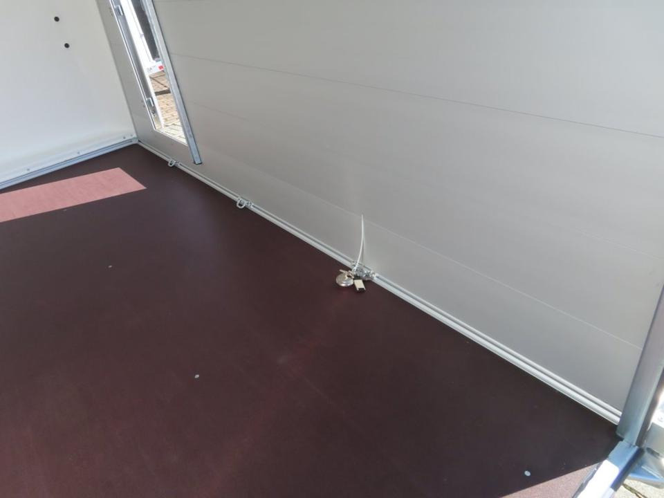 Böckmann KT-PB-AL 3018/27 Kofferanhänger,100 km/h,PKW Anhänger - Pótkocsi dobozos: 5 kép. Böckmann KT-PB-AL 3018/27 Kofferanhänger,100 km/h,PKW Anhänger - Pótkocsi dobozos: 5 kép.