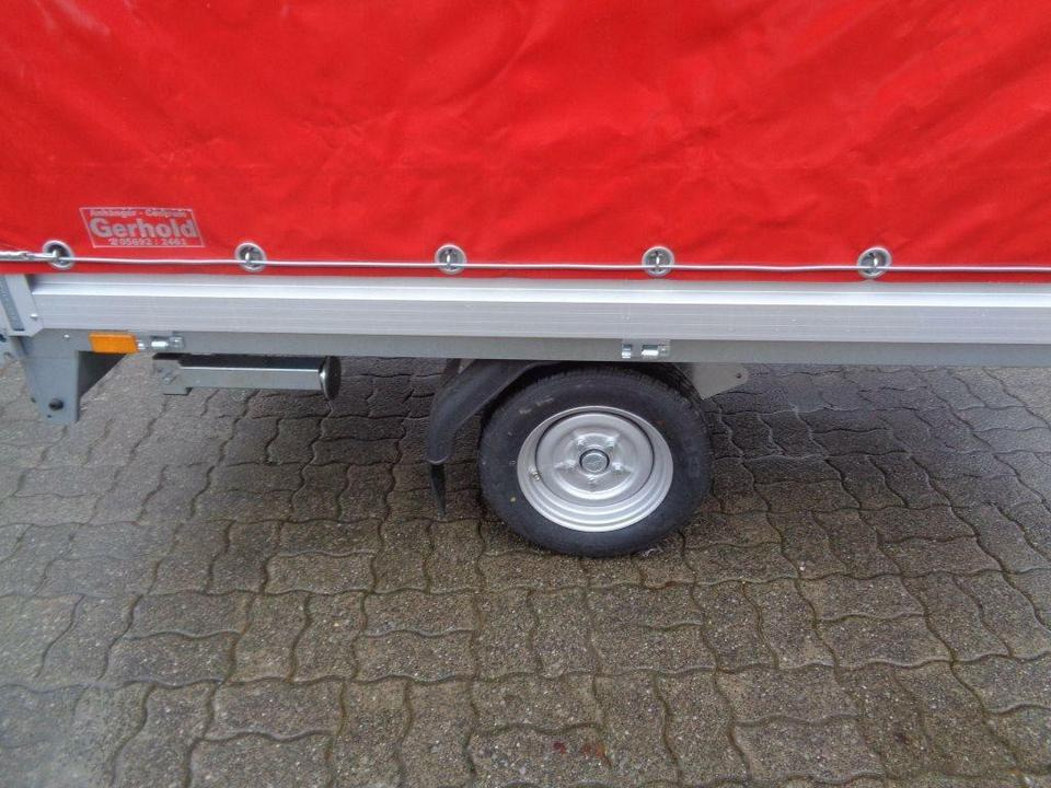 Böckmann PKW-Anhänger, 1,35to. Hochlader, 100 km/h - Autó utánfutó: 5 kép. Böckmann PKW-Anhänger, 1,35to. Hochlader, 100 km/h - Autó utánfutó: 5 kép.