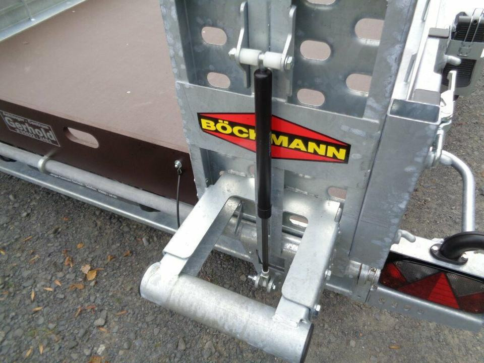 Böckmann PKW-Anhänger, 3,5 to. Baumaschinen Anhänger Minibagger - Gépszállító utánfutó: 5 kép. Böckmann PKW-Anhänger, 3,5 to. Baumaschinen Anhänger Minibagger - Gépszállító utánfutó: 5 kép.