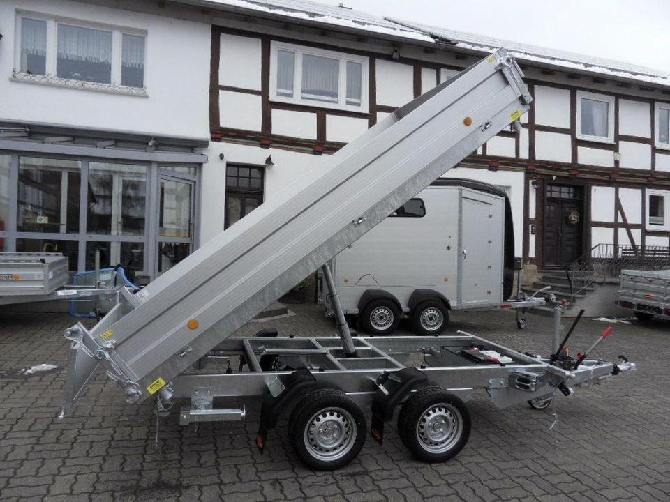 Böckmann PKW Anhänger Dreiseitenkipper 3,5 to. 13 " - Pótkocsi billenőplatós: 1 kép. Böckmann PKW Anhänger Dreiseitenkipper 3,5 to. 13 " - Pótkocsi billenőplatós: 1 kép.