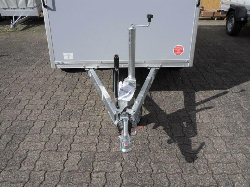 Böckmann PKW-Anhänger Koffer KT 3015/20 M - Pótkocsi dobozos: 3 kép. Böckmann PKW-Anhänger Koffer KT 3015/20 M - Pótkocsi dobozos: 3 kép.