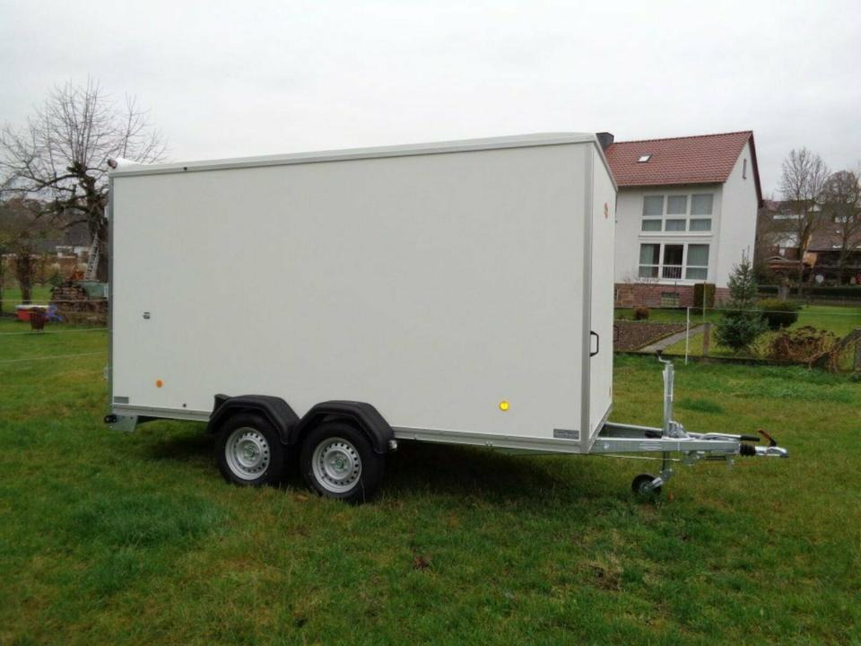 Böckmann, PKW Anhänger, Kofferanhänger KT 4018/27 H, 100 km/h - Pótkocsi dobozos: 1 kép. Böckmann, PKW Anhänger, Kofferanhänger KT 4018/27 H, 100 km/h - Pótkocsi dobozos: 1 kép.