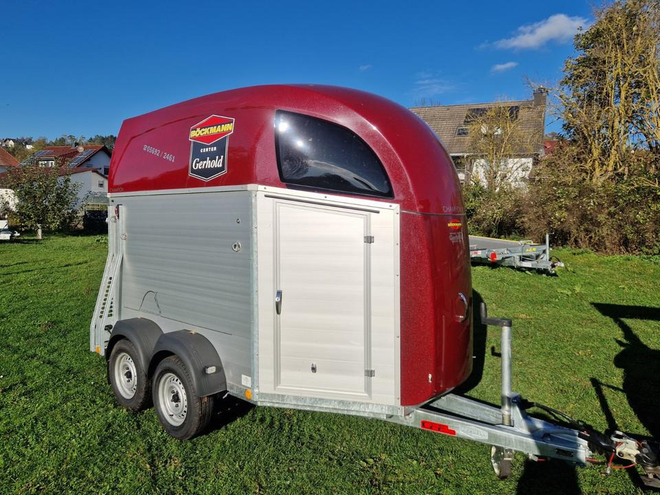 Böckmann Pferdeanhänger Champion R, SaKa., 100 km/h - Lószállító utánfutó: 3 kép. Böckmann Pferdeanhänger Champion R, SaKa., 100 km/h - Lószállító utánfutó: 3 kép.