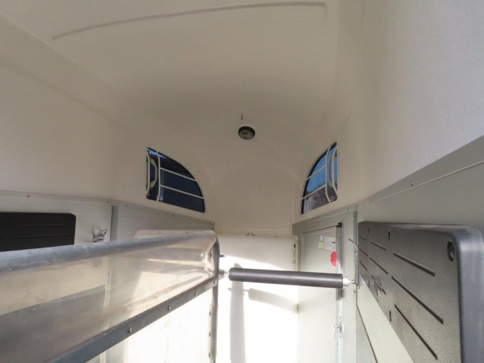 Böckmann, Pferdeanhänger, Champion R, top, SaKa. 100 km/h - Lószállító utánfutó: 5 kép. Böckmann, Pferdeanhänger, Champion R, top, SaKa. 100 km/h - Lószállító utánfutó: 5 kép.