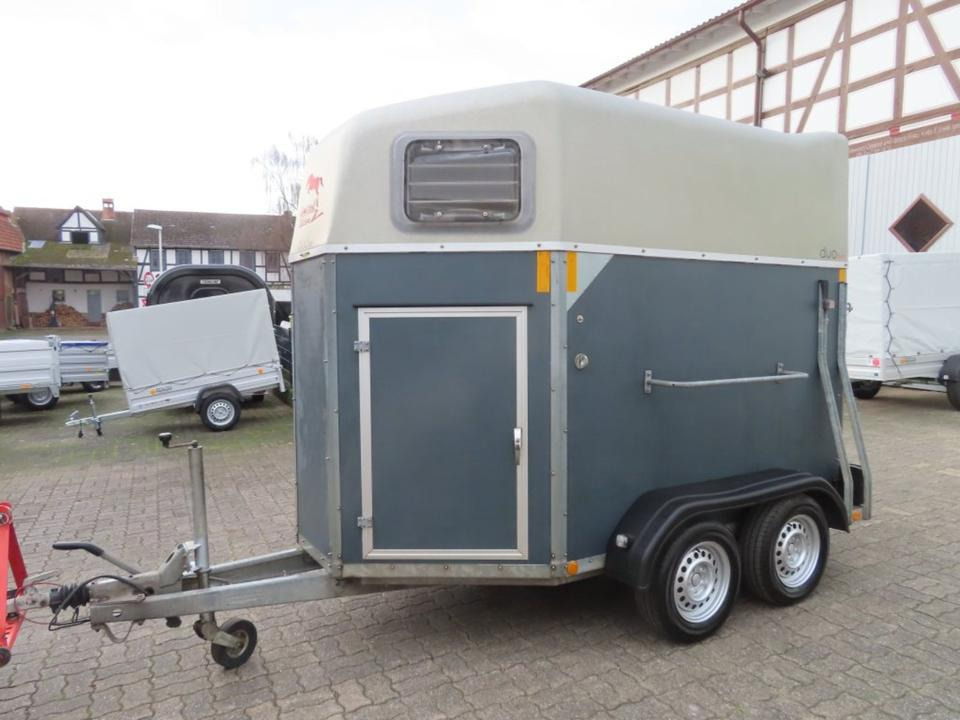 Böckmann Pferdeanhänger, Duo GP, Sattelkammer, 100 km/h, - Lószállító utánfutó: 3 kép. Böckmann Pferdeanhänger, Duo GP, Sattelkammer, 100 km/h, - Lószállító utánfutó: 3 kép.